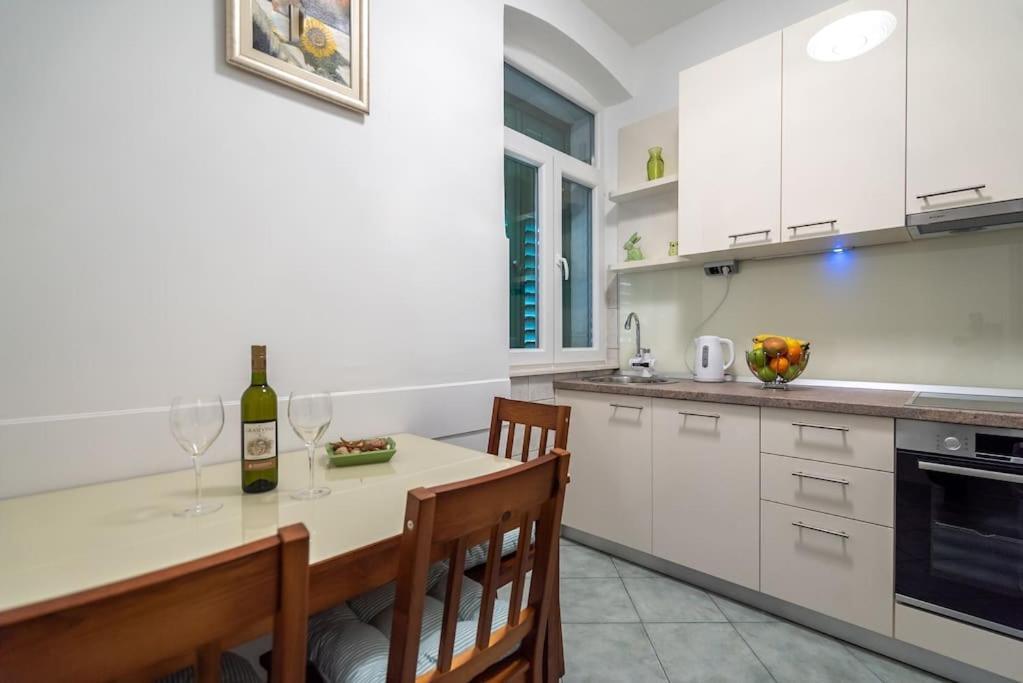 Split Old Town Cozy Apartment Bagian luar foto